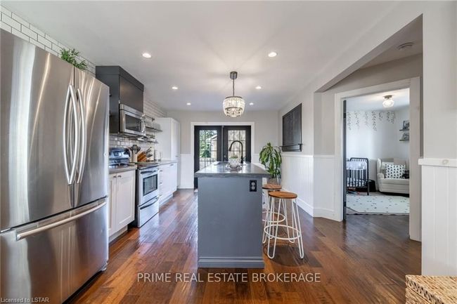 432 Forest Lawn Ave, House other with 3 bedrooms, 0 bathrooms and 5 parking in London ON | Image 16