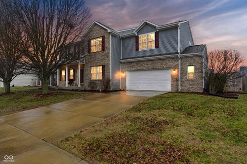 1635 Beacon Pointe Blvd, Brownsburg, IN, 46112-7515 | Card Image