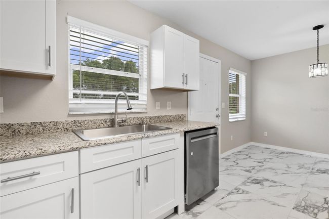 4250 Nw 26 Th Ter, House other with 3 bedrooms, 2 bathrooms and null parking in Ocala FL | Image 6