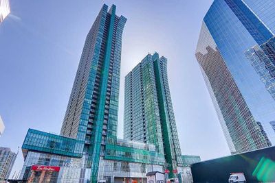 1701 - 11 Bogert Ave, Condo with 1 bedrooms, 2 bathrooms and 1 parking in North York ON | Image 1