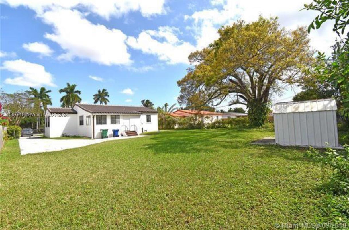 Biscayne River Dr, Miami, FL 33168