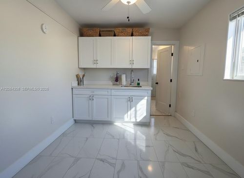 b-1430 N 68th Ave, Hollywood, FL, 33024-5720 | Card Image