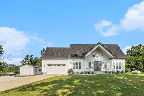 8924 Chicory Ln, Portland, MI, 48875-8502 | Card Image
