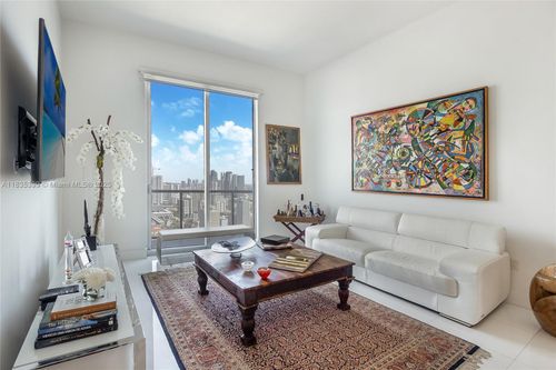 apt-4401-185 Sw 7th St, Miami, FL, 33130-2989 | Card Image