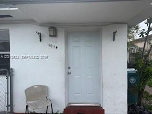 0-1074 Nw 27th St, Miami, FL, 33127-4038 | Card Image