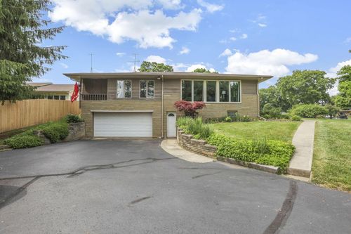 855 E Village Dr, Newark, OH, 43055-2841 | Card Image