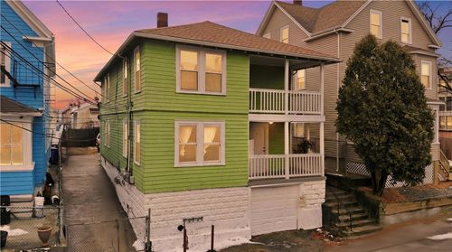 140 Cleveland St, Providence, RI, 02909-4403 | Card Image