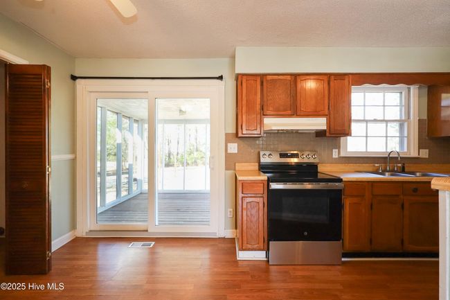67 Sanders Dr, House other with 3 bedrooms, 2 bathrooms and 2 parking in Hubert NC | Image 18