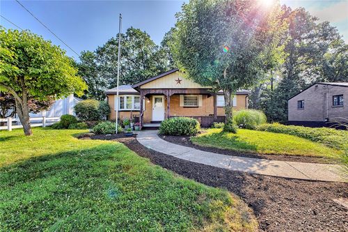 511 New Haven Dr, Greensburg, PA, 15601-6103 | Card Image