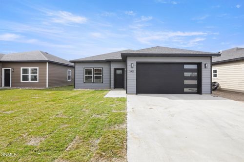 3421 35th St W, Williston, ND, 58801 | Card Image