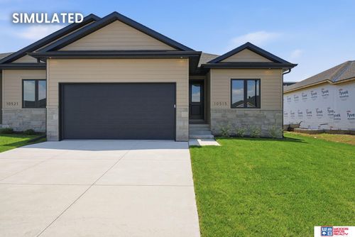 10501 Majestic Ln, Lincoln, NE, 68527-2526 | Card Image