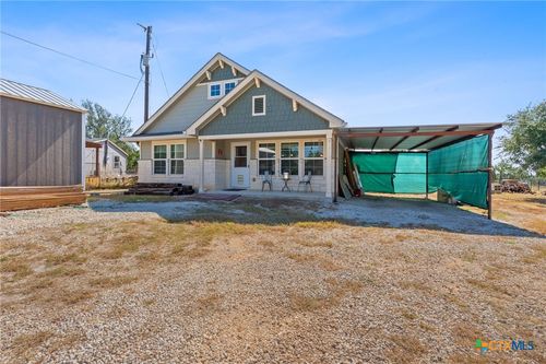 760 Henderson Dr, Spring Branch, TX, 78070-4052 | Card Image