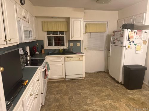 a-222 Blackpool Ct, Ridge, NY, 11961-8146 | Card Image