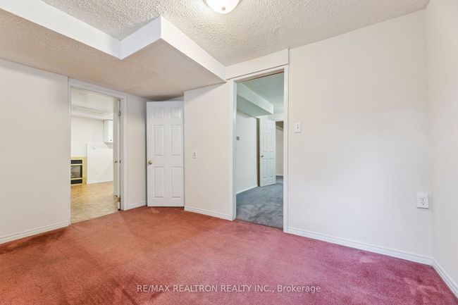 6 Gardiner Dr, House other with 6 bedrooms, 4 bathrooms and 2 parking in Ajax ON | Image 33
