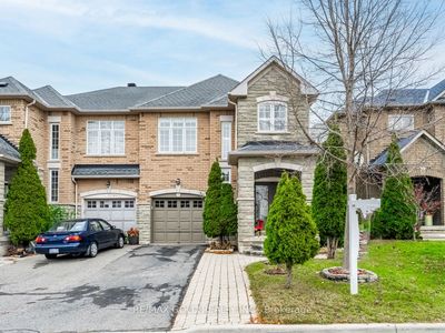 15 Royal Vista Rd, House attached with 3 bedrooms, 3 bathrooms and 3 parking in Brampton ON | Image 2