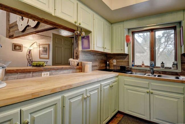 225 Lockwood Rd, House other with 3 bedrooms, 2 bathrooms and 4 parking in Red Rock TX | Image 14