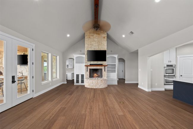 727 S Sugartree Dr, House other with 4 bedrooms, 4 bathrooms and null parking in Lipan TX | Image 6