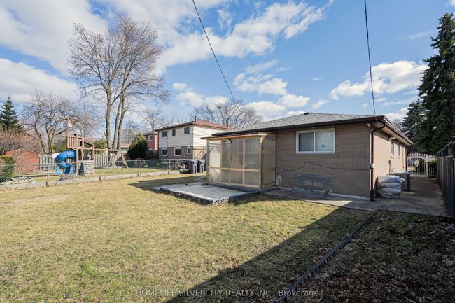 72 Brookland Dr, House other with 5 bedrooms, 4 bathrooms and 4 parking in Brampton ON | Image 40