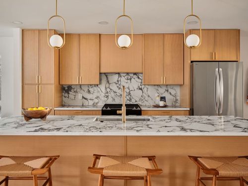 620 Amesbury Ln, Austin, TX, 78752-1323 | Card Image