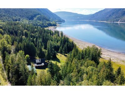 5870 Highway 6, House other with 3 bedrooms, 3 bathrooms and 2 parking in Burton BC | Image 2