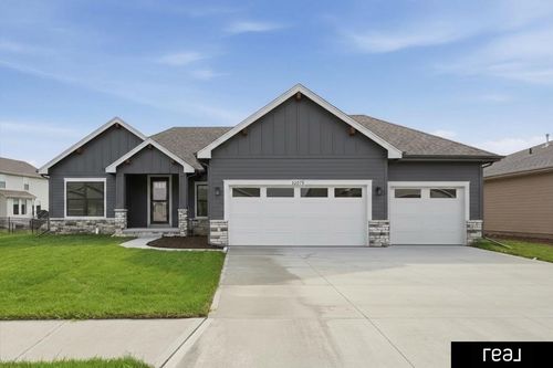 11606 Slayton St, Papillion, NE, 68046-5017 | Card Image