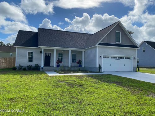 202 Pembury Way, Richlands, NC, 28574-8465 | Card Image