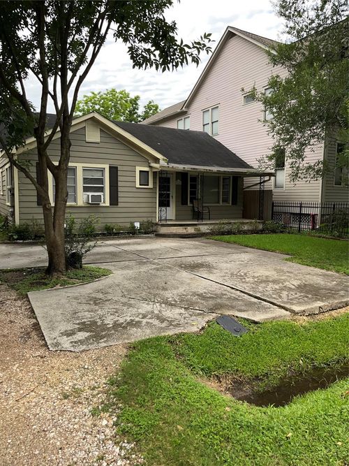 606 E 10th St, Houston, TX, 77008-7102 | Card Image
