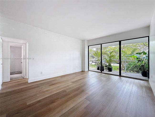 APT-126 - 3731 N Country Club Dr, Condo with 2 bedrooms, 2 bathrooms and null parking in Aventura FL | Image 5