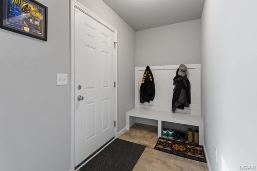 3324 Sutton Rd, Adrian, MI, 49221-9335 | Card Image