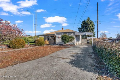 139 N 52nd Ave, Yakima, WA, 98908-3138 | Card Image