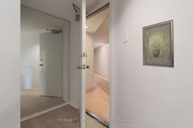 A20 - 284 Mill Rd, Condo with 2 bedrooms, 2 bathrooms and null parking in Toronto ON | Image 4