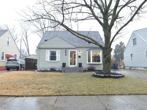 2028 Barrett Ave, Royal Oak, MI, 48067-3506 | Card Image