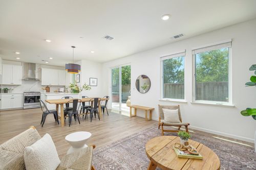 504 Ruby St, Petaluma, CA, 94952-5309 | Card Image