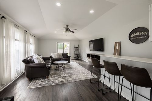 3 Empress Ct, Penfield, NY, 14526-2603 | Card Image