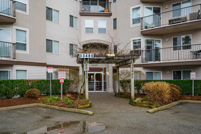 404 - 33480 George Ferguson Way, Condo with 2 bedrooms, 2 bathrooms and 2 parking in Abbotsford BC | Image 3