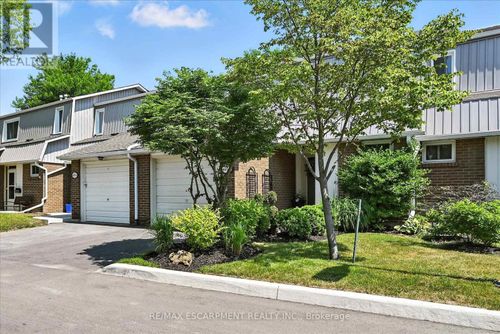 445 Woodview Road, Burlington (Roseland), ON, L7N2Z9 | Card Image
