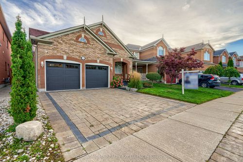 6862 Gooderham Estate Blvd, Mississauga, ON, L5W1B1 | Card Image