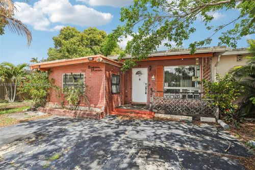 1611 Ne 42nd Ct, Pompano Beach, FL, 33064-5920 | Card Image