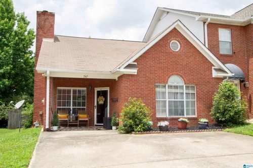 247 Cambrian Ridge Trl, PELHAM, AL, 35124-4822 | Card Image
