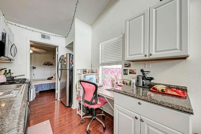 APT-15 - 1010 W 23 Rd St, Condo with 1 bedrooms, 1 bathrooms and 1 parking in Austin TX | Image 12