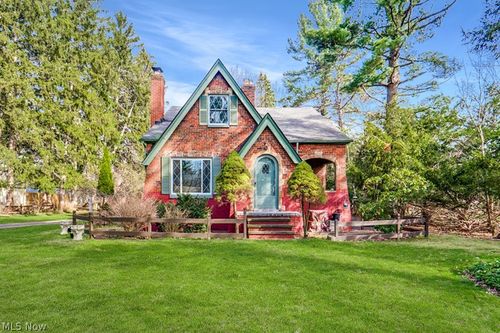 18860 Lorain Rd, Fairview Park, OH, 44126-1972 | Card Image