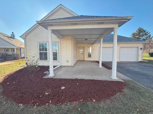 9243 Norris Dr, Hobart, IN, 46342-6831 | Card Image