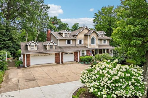 157 Bierce St, Tallmadge, OH, 44278-1303 | Card Image