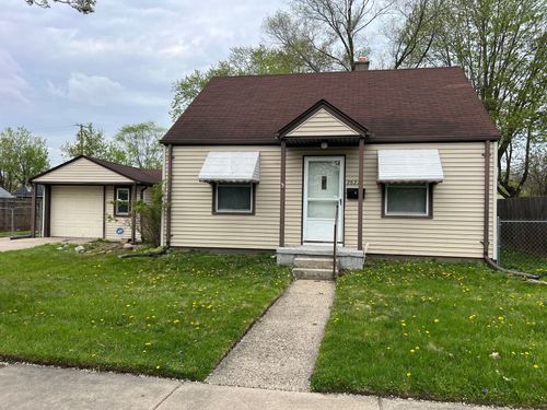 28273 Schram St, Roseville, MI, 48066-4832 | Card Image