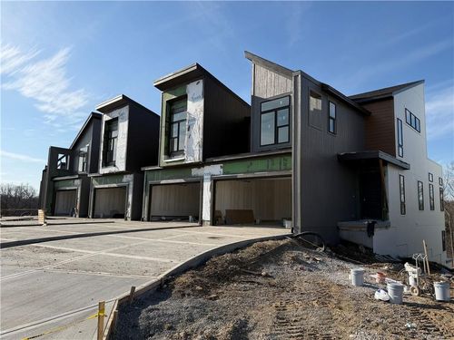 9303 Aminda St, Lenexa, KS, 66227 | Card Image