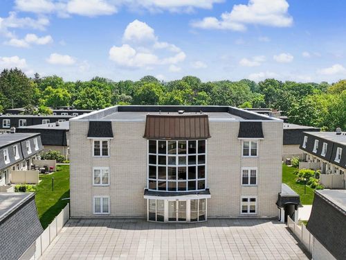 308-9500 N Green Bay Road, BROWN DEER, WI, 53209 | Card Image