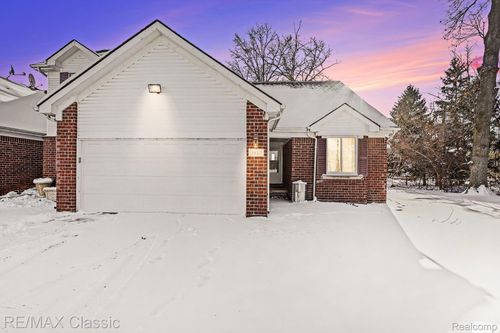 14-3812 Lesia Dr, Warren, MI, 48091-6515 | Card Image