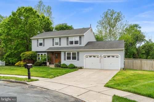 2 Farnham Ct, LAUREL SPRINGS, NJ, 08021-4872 | Card Image