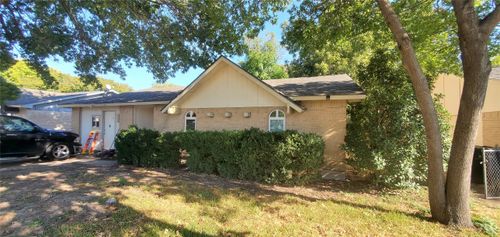 318 Nickens Rd, Garland, TX, 75043-2408 | Card Image