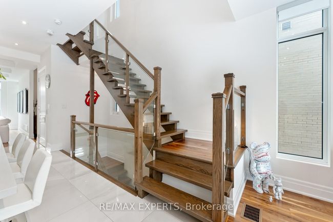 23 Carrville Woods Cir, House attached with 3 bedrooms, 4 bathrooms and 2 parking in Vaughan ON | Image 25